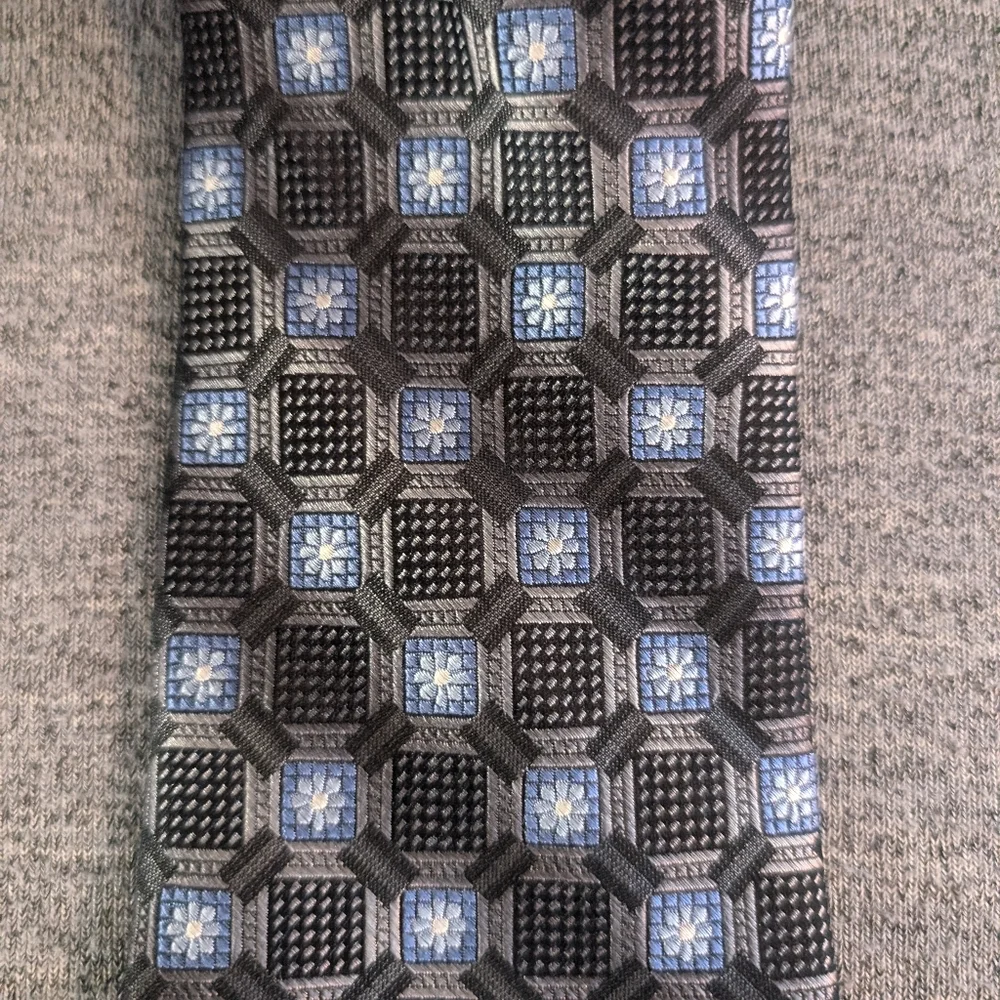 Bruno Piattelli Silk Tie, Blue/Grey/Black Geometric/Floral Pattern, 60.5" - Picture 2 of 4